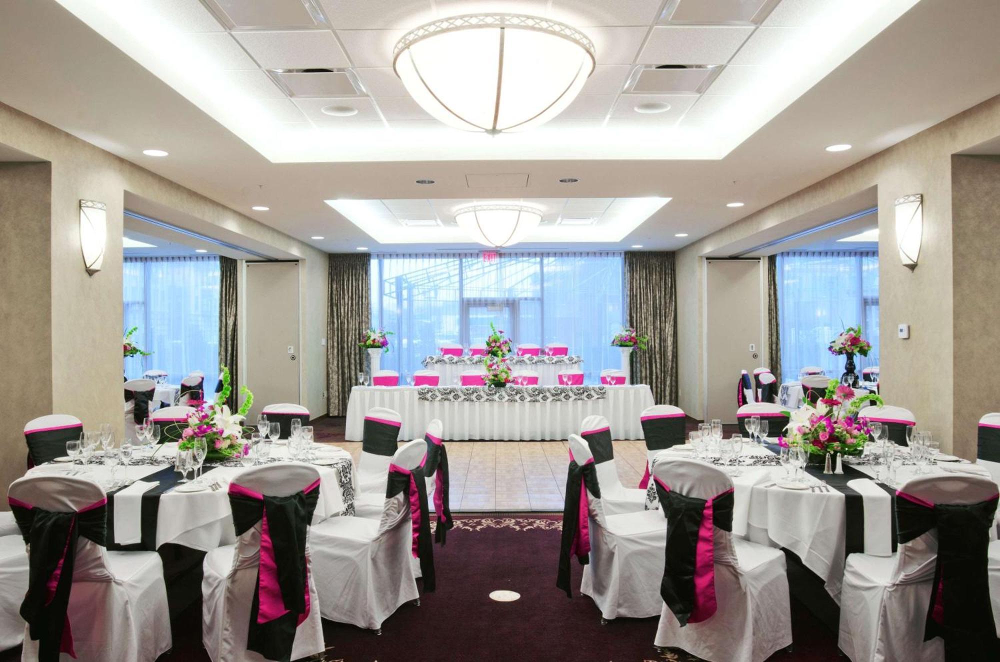 Embassy Suites Buffalo Restaurant foto